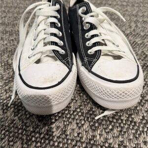 Converse platform low top black and white